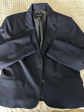 Jones New York Blazer and Skirt Suit set- Navy size 16